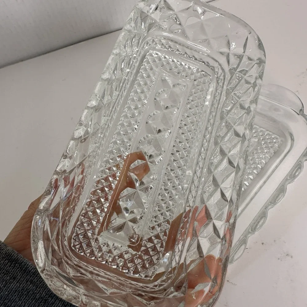 Clear‎ Pressed Glass Butter Dish Scalloped Covered Diamond Pattern Lid 2-Piece